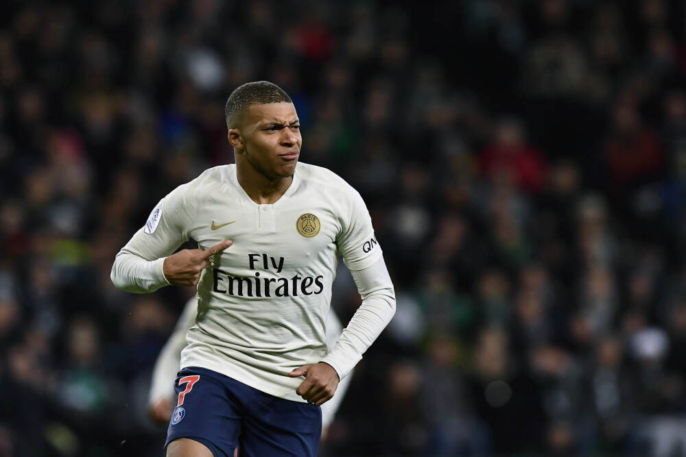 马内非洲杯16次参与进球追平德罗巴，并列2006年以来第一人